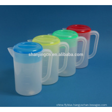 BPA free colorful plastic cold water kettle jugs with meansure scale line and lid